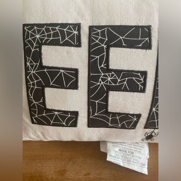 Halloween Decorative Reversible Throw Pillow Spider Web Tassels 12X18 - Picture 6 of 6